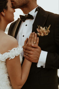 wedding photo of couple 